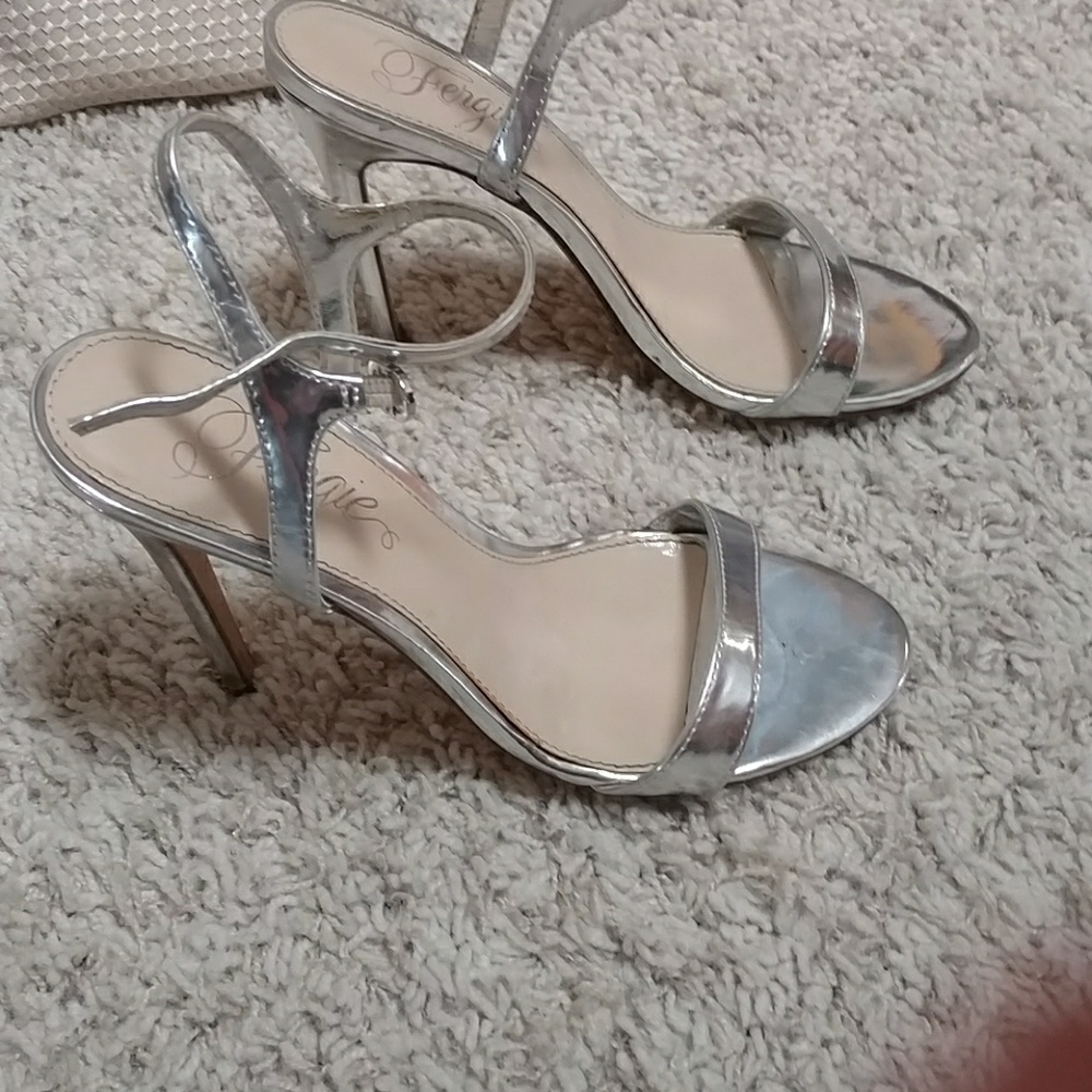 Shoes - Picture 2 of 3